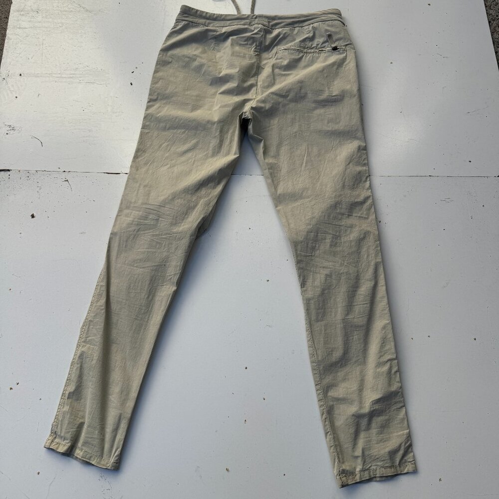 James Perse Stretch Poplin Zip Pocket Pant - Paste Pigment Size 1 (30"-32") - Picture 3 of 16